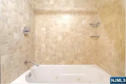 9060 Palisade Avenue 307 #307, North Bergen, NJ 07047 - Photo 17
