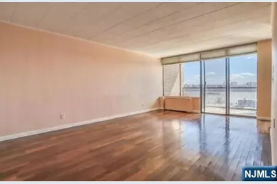 9060 Palisade Avenue 307 #307, North Bergen, NJ 07047 - Photo 5