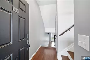 41 Creekside Ct, Secaucus, NJ 07094 - Photo 3