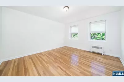 2330 Linwood Avenue 4C #4C, Fort Lee, NJ 07024 - Photo 11