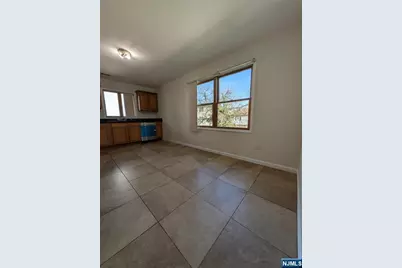 226 Newark Avenue 2 #2, Lyndhurst Township, NJ 07071 - Photo 5