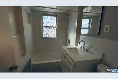 254 Belgrove Drive 2R #2R, Kearny, NJ 07032 - Photo 11