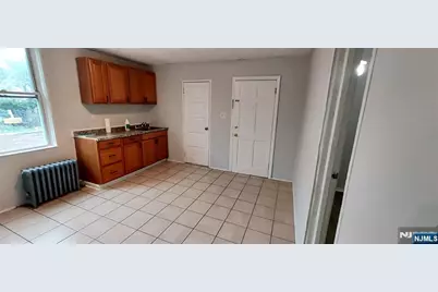 225 McBride Avenue Apt 3 #Apt 3, Paterson, NJ 07501 - Photo 3