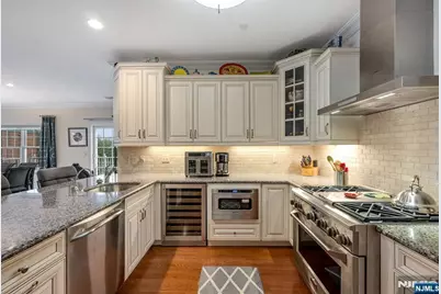 2310 Rio Vista Drive 2310 #2310, Northvale, NJ 07647 - Photo 11