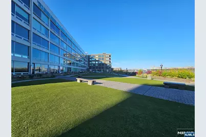 9 Somerset Lane 305 #305, Edgewater, NJ 07020 - Photo 15