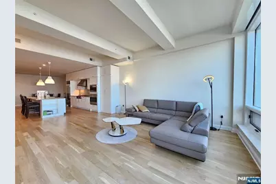 9 Somerset Lane 305 #305, Edgewater, NJ 07020 - Photo 3