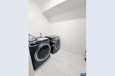 39 7th Street 2 - 3 #2 - 3, Newark, NJ 07107 - Photo 13