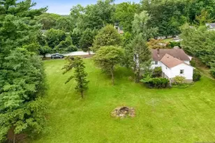 4 Schubert Ln, Paramus, NJ 07652 - Photo 15