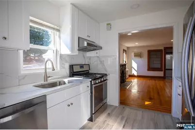 31 Spring Valley Avenue Whole House. #Whole house., Paramus, NJ 07652 - Photo 9