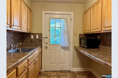 66-70 Liberty Place 70 #70, Palisades Park, NJ 07650 - Photo 7