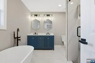 488 Dewey Ave, Saddle Brook Township, NJ 07663 - Photo 21