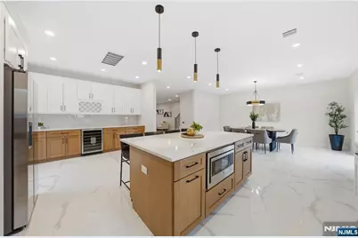 488 Dewey Avenue, Saddle Brook Township, NJ 07663 - Photo 13