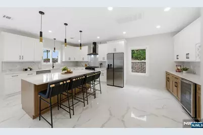 488 Dewey Avenue, Saddle Brook Township, NJ 07663 - Photo 7