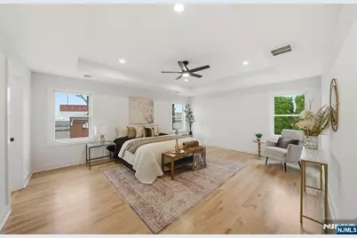 488 Dewey Avenue, Saddle Brook Township, NJ 07663 - Photo 17