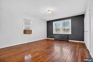 145 River Dr, Elmwood Park, NJ 07407 - Photo 9