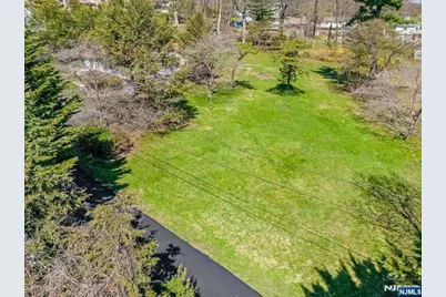 6 Schubert Lane, Paramus, NJ 07652 - Photo 5