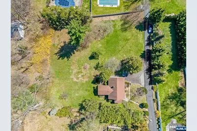 6 Schubert Lane, Paramus, NJ 07652 - Photo 11