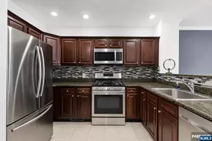324 The Promenade, Edgewater, NJ 07020 - Photo 49