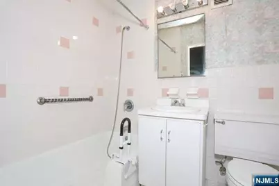 1 Horizon Road 605 #605, Fort Lee, NJ 07024 - Photo 17