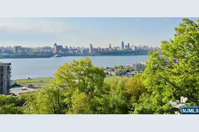 1 Horizon Road 605 #605, Fort Lee, NJ 07024 - Photo 1