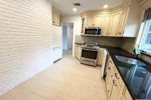 71 Day Ave, Tenafly, NJ 07670 - Photo 7