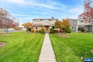 71 Day Ave, Tenafly, NJ 07670 - Photo 13