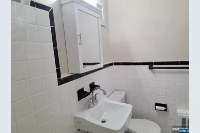 68 Magnolia 6 #6, Hillsdale, NJ 07642 - Photo 3