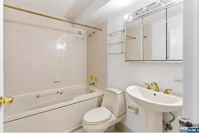 316 Prospect Avenue 3C #3C, Hackensack, NJ 07601 - Photo 11