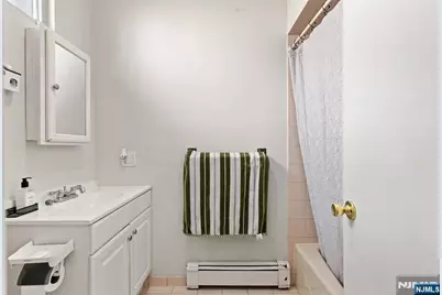 632 Chase Avenue 1 #1, Lyndhurst Township, NJ 07071 - Photo 17