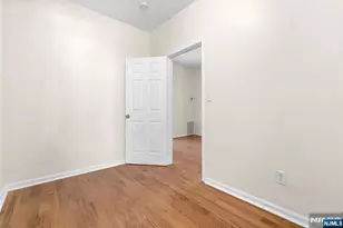 435 17th St, Newark, NJ 07103 - Photo 9