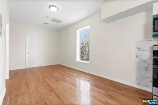 435 17th St, Newark, NJ 07103 - Photo 23