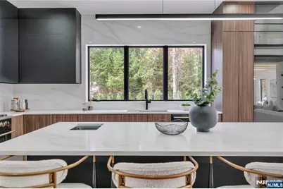 801 Godwin Road, Paramus, NJ 07652 - Photo 25