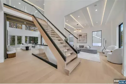 801 Godwin Road, Paramus, NJ 07652 - Photo 11