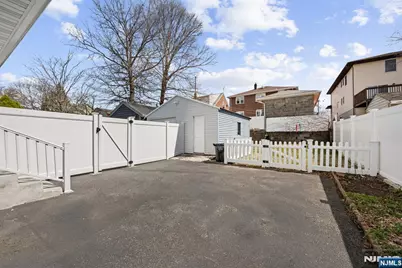 520 Prospect Place, Lyndhurst Township, NJ 07071 - Photo 29