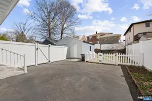 520 Prospect Pl, Lyndhurst Township, NJ 07071 - Photo 29