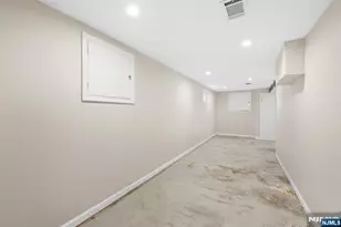 520 Prospect Pl, Lyndhurst Township, NJ 07071 - Photo 27