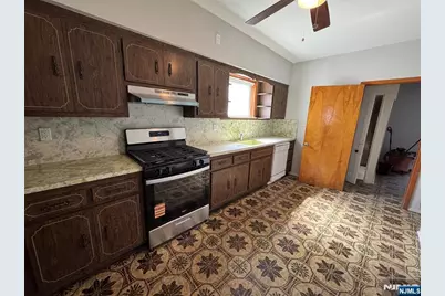 8 Lincoln Place 1 #1, East Rutherford, NJ 07073 - Photo 5