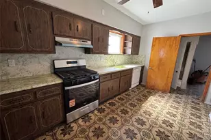 8 Lincoln Pl 1, East Rutherford, NJ 07073 - Photo 5