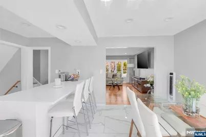 136 E Clinton Avenue, Bergenfield, NJ 07621 - Photo 5