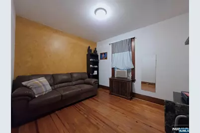 75 Levitt Avenue, Bergenfield, NJ 07621 - Photo 7