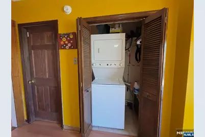 75 Levitt Avenue, Bergenfield, NJ 07621 - Photo 11