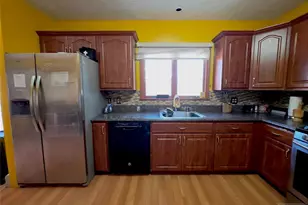 75 Levitt Ave, Bergenfield, NJ 07621 - Photo 9