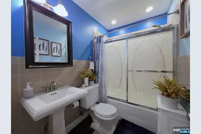 75 Levitt Avenue, Bergenfield, NJ 07621 - Photo 5