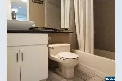 603 Ellery Court 603 #603, Edgewater, NJ 07020 - Photo 11