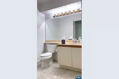 376 Village Court 2211 #2211, Fort Lee, NJ 07024 - Photo 9