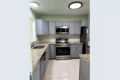 376 Village Court 2211 #2211, Fort Lee, NJ 07024 - Photo 5