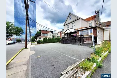 1638 Parker Avenue 2 #2, Fort Lee, NJ 07024 - Photo 1