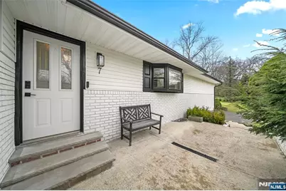 7 Wierimus Lane, Hillsdale, NJ 07642 - Photo 5