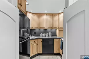 7855 Blvd East 19G, North Bergen, NJ 07047 - Photo 5