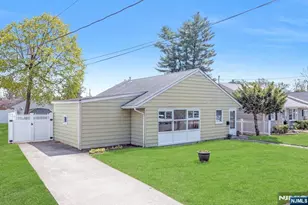 191 Howard Ave House, Rochelle Park Township, NJ 07662 - Photo 1